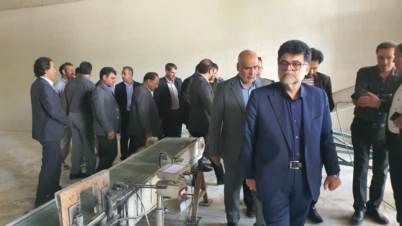 بازدید مدیر درمان تامین اجتماعی استان ایلام از چند واحد صنعتی در شهرستان چرداول