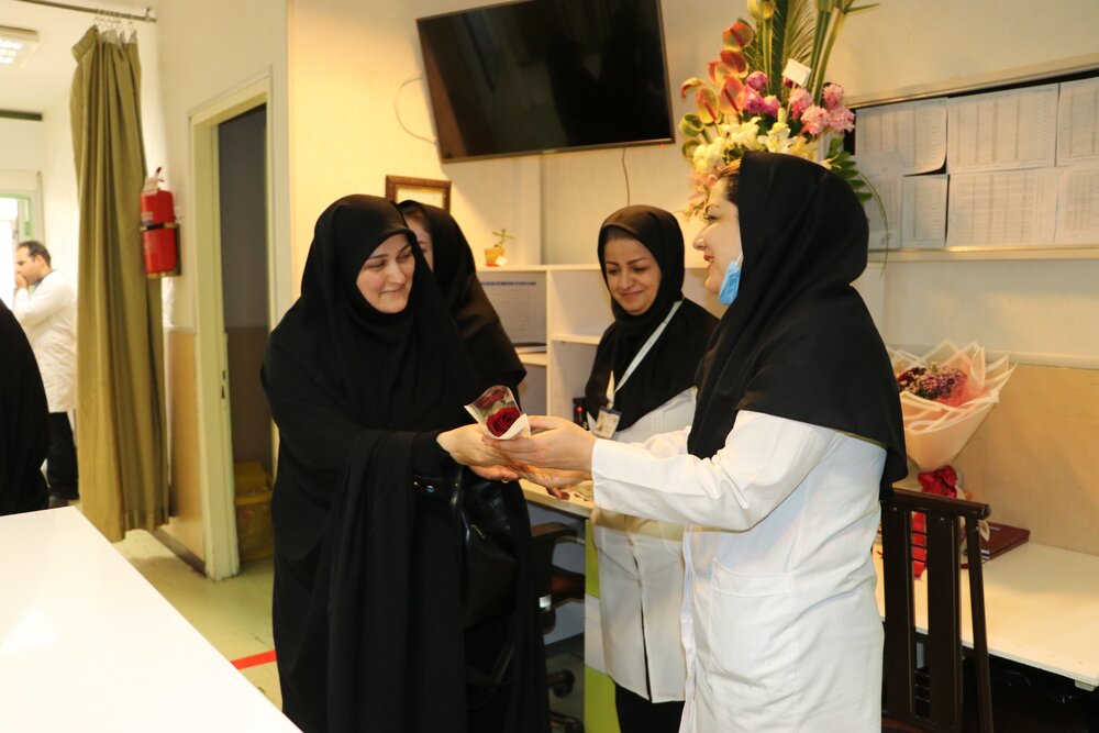 تجلیل مدیرکل امور زنان و خانواده استانداری اردبیل از کارکنان بیمارستان تامین اجتماعی سبلان