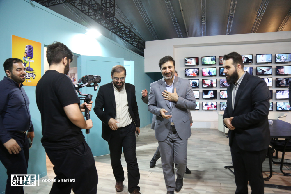 بازدید سخنگوی شورای نگهبان از غرفه سازمان تأمین‌اجتماعی در نمایشگاه کتاب