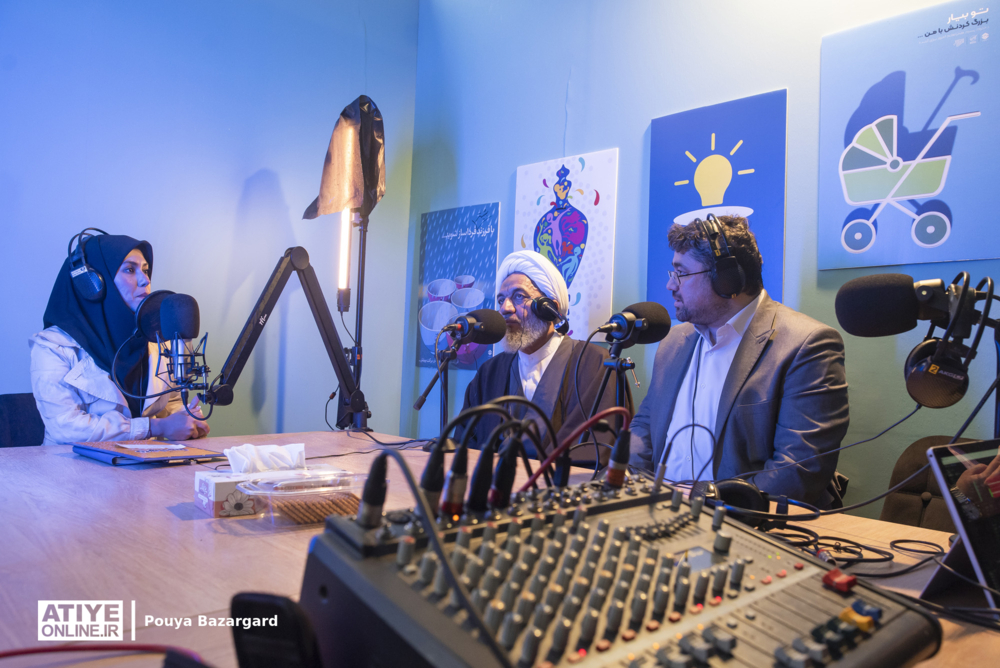 بازدید مدیرعامل سازمان تأمین‌ اجتماعی از نمایشگاه کتاب و غرفه «خانواده ما»