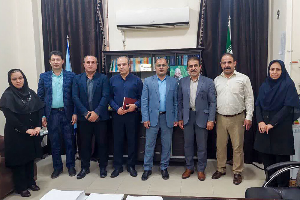 نشست معاونت تعهدات بیمه‌ای اداره کل تأمین‌اجتماعی خوزستان با رؤسای ادارات تعاون ایذه و باغ‌ملک
