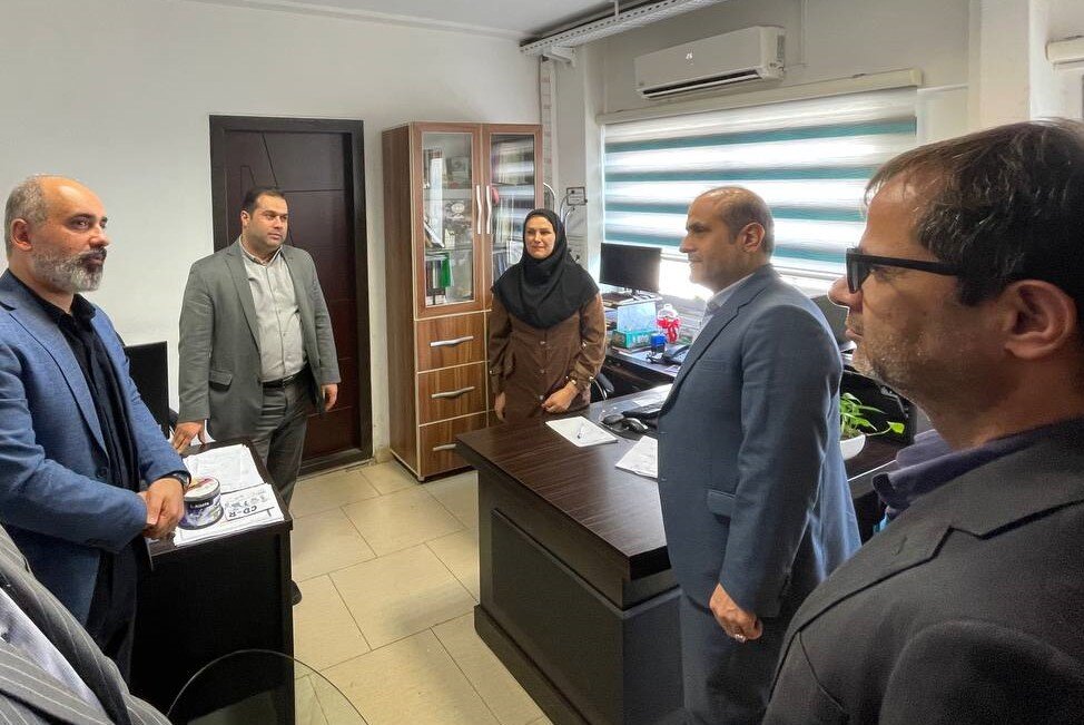 بازدید مدیرکل تامین اجتماعی استان گیلان از شعبه سه رشت