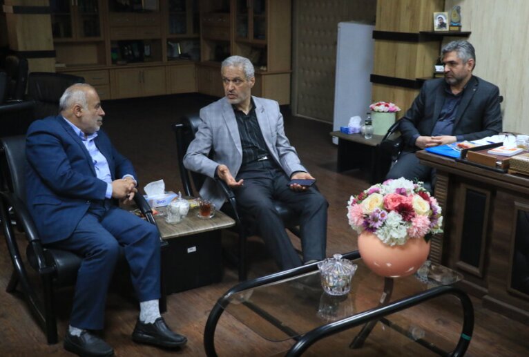 دیدار مدیرعامل آسایشگاه سالمندان و معلولین گیلان با مدیرکل بهزیستی استان