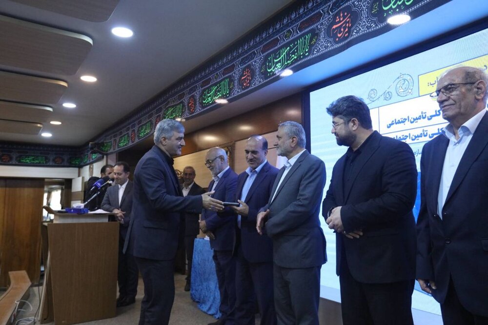 تجلیل از مدیریت درمان تامین اجتماعی استان اردبیل در رویداد "جمعینو"