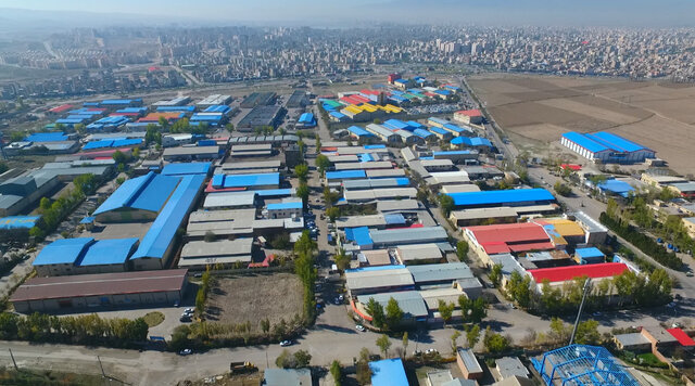 خلق ۲۵ فرصت شغلی با احیای هر واحد تولیدی