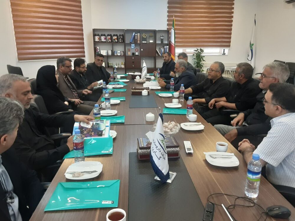 بازدید مدیرکل تامین اجتماعی استان یزد از شرکت تولیدی، صنعتی دارویی کارن