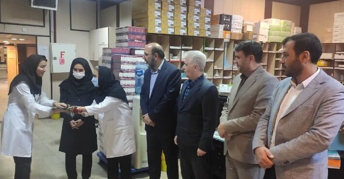 تقدیر مدیر درمان تامین اجتماعی البرز از عملکرد داروخانه پلی‌کلینیک تخصصی شهید بهشتی
