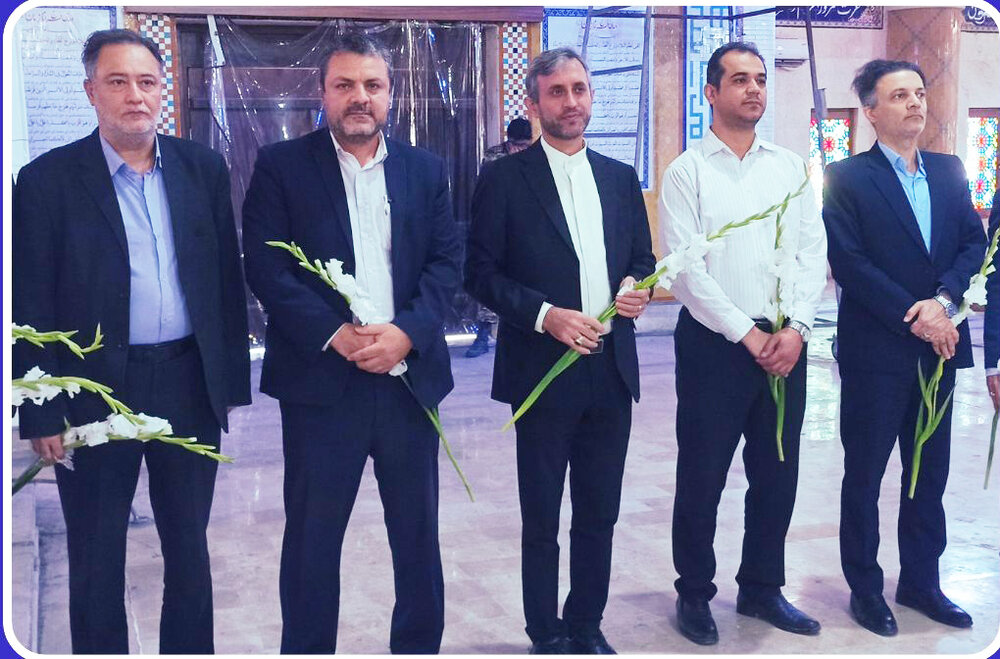 حضور مدیرکل و کارکنان تامین اجتماعی استان بوشهر در گلزار شهدا