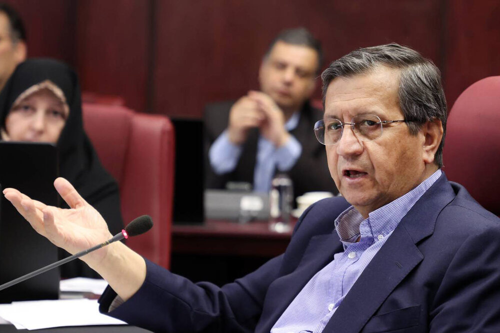 فیلترینگ خسارت های زیادی به اقتصاد ایران زده است /آثار منفی ارز دیجیتال بر اقتصاد مدیریت می‌شود