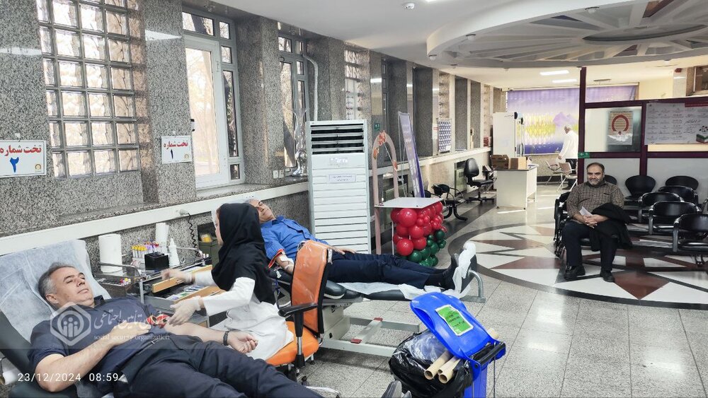 اهدای خون کارکنان تأمین اجتماعی استان اصفهان به بیماران نیازمند