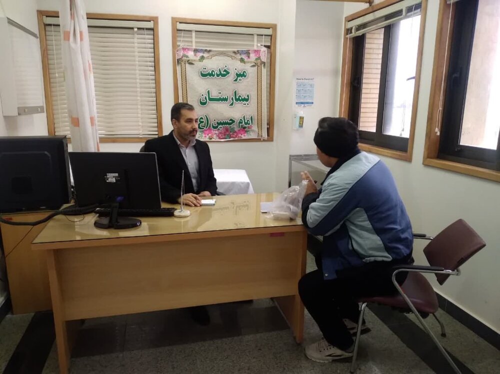 برگزاری میزخدمت تامین اجتماعی زنجان در بیمارستان امام حسین (ع) 