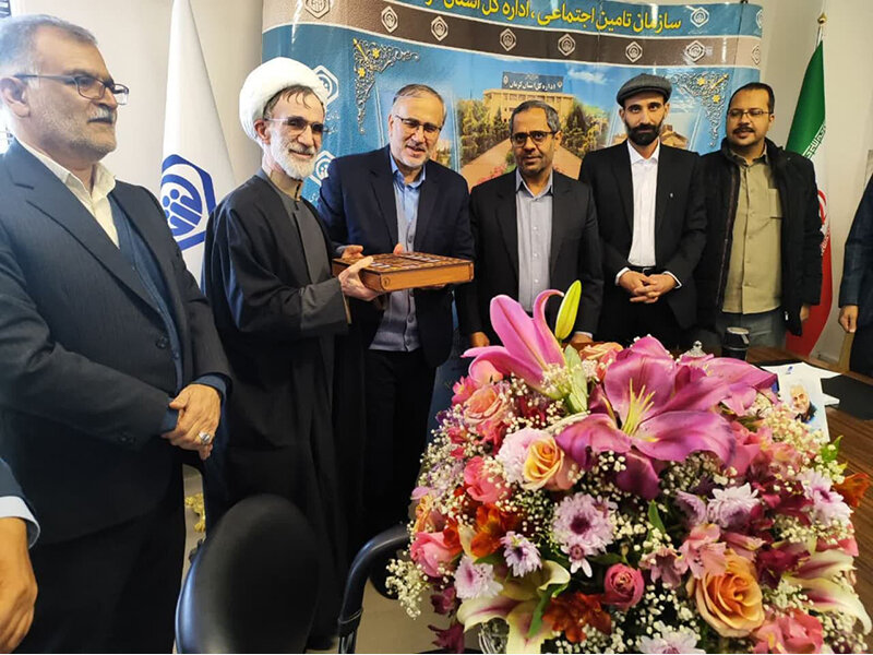 تقدیر مدیران بیمه و درمان تامین اجتماعی کرمان از همکاران گزینش