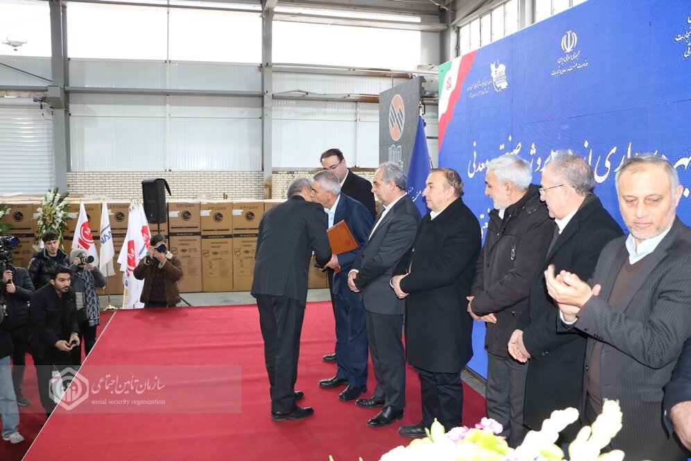 بازدید مدیرکل تأمین اجتماعی آذربایجان‌شرقی از مجموعه آذرسیلوان تبریز
