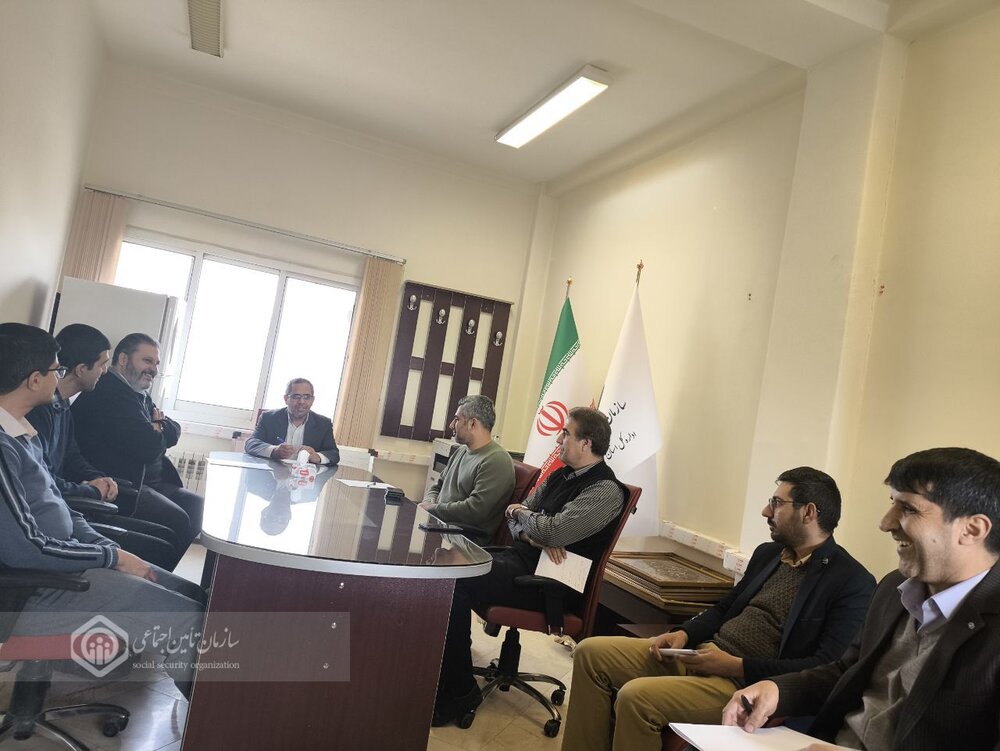 بازدید مدیرکل تامین‌اجتماعی استان کرمان از شعبه چترود