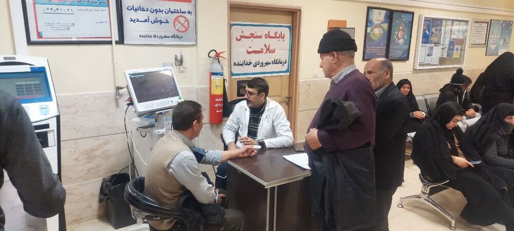 برگزاری میز خدمت در درمانگاه تأمین اجتماعی سهروردی خدابنده
