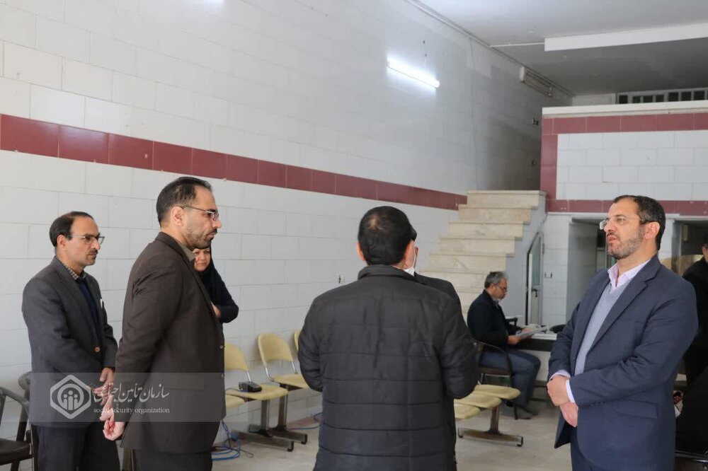 بازدید مدیرکل تامین اجتماعی استان یزد از واحدهای اجرایی تابعه