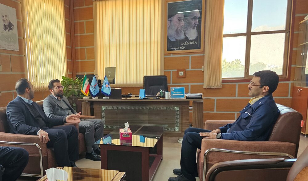 نشست تعاملی مدیر درمان تامین اجتماعی کرمانشاه با سرپرست اداره کل آموزش فنی‌وحرفه‌ای استان