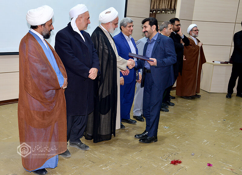 اداره کل تامین اجتماعی کردستان شایسته تقدیر در امر اقامه نماز شد