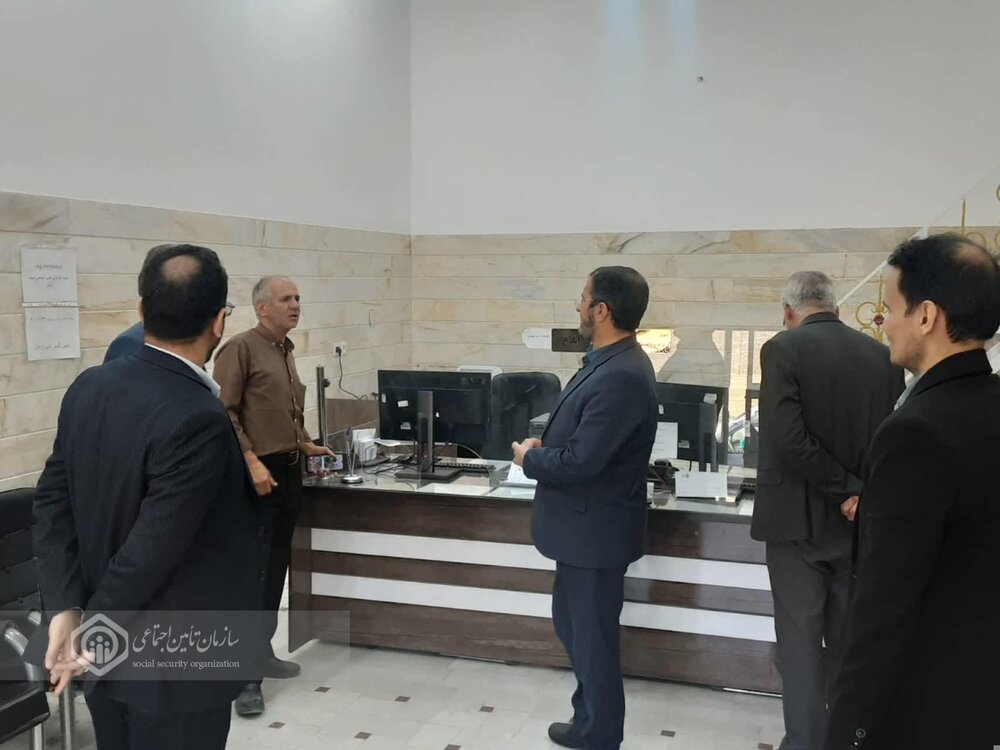 بازدید مدیرکل تامین اجتماعی یزد از کارگزاری تازه تاسیس شماره ۳۵۳ اردکان