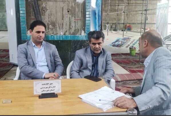 پاسخگویی مدیرکل بهزیستی خوزستان به درخواستهای مردمی در میزخدمت مصلی