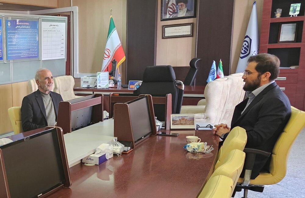 برگزاری نشست تعاملی مدیر درمان تامین اجتماعی کرمانشاه با رئیس کانون بازنشستگان
