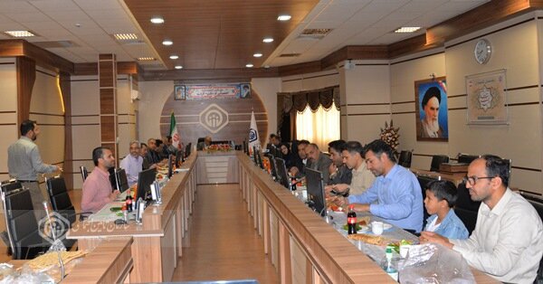 برنامه نوآورانه "چای با مدیر" در اداره‌کل تأمین اجتماعی خراسان جنوبی