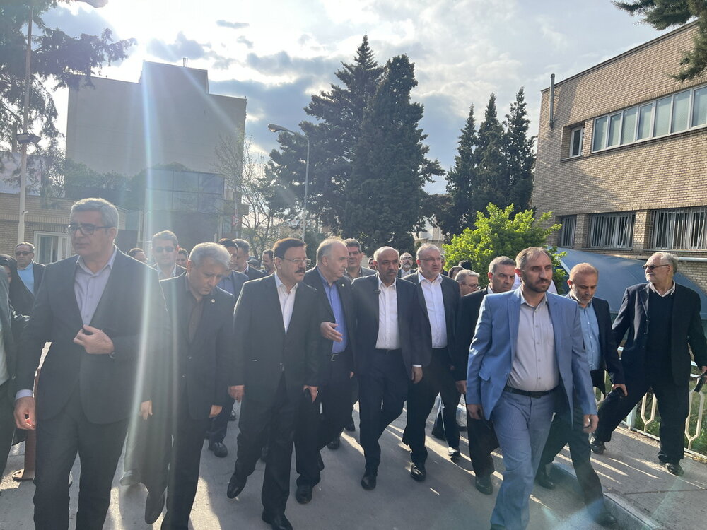 بازدید وزیر تعاون، کار و رفاه اجتماعی از پلی‌کلینیک تامین اجتماعی مراغه