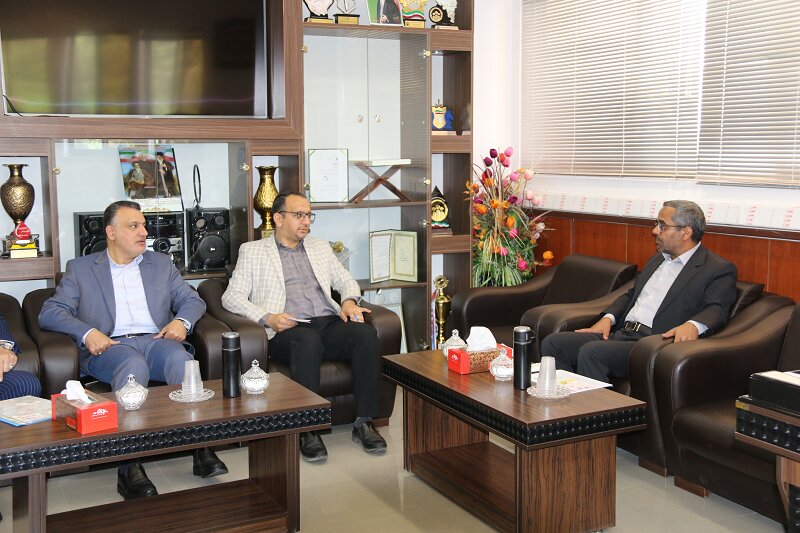 دیدار نماینده مردم زرند و کوهبنان با مدیرکل تأمین اجتماعی کرمان