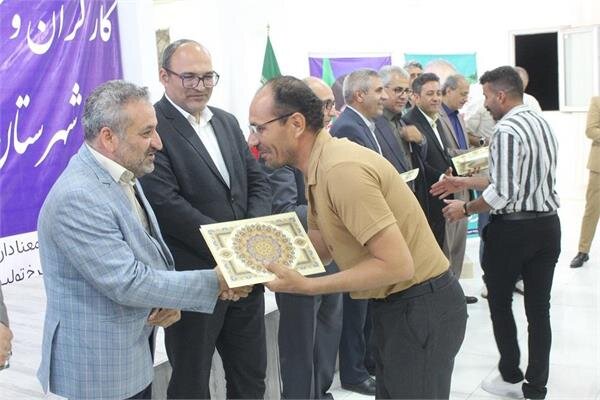 تقدیر از کارگران نمونه شهرستان جغتای