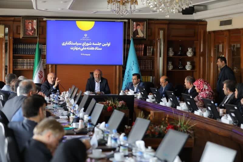 میدری: مهارت‌آموزی باید به اندازه آموزش نظری جدی گرفته شود