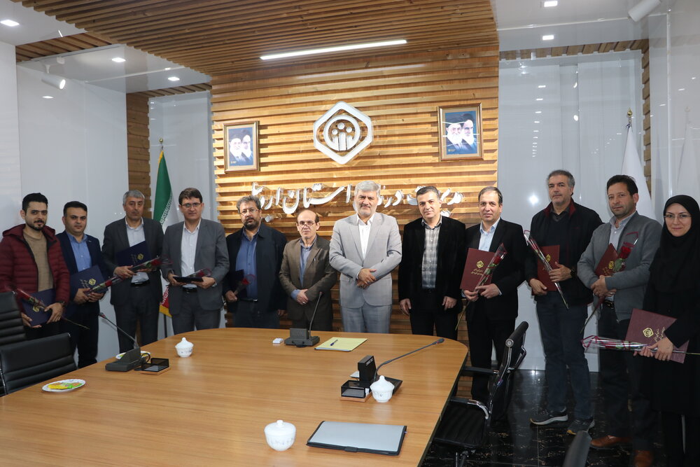 تجلیل از کارشناسان و رابطین روابط عمومی مدیریت درمان تامین اجتماعی اردبیل
