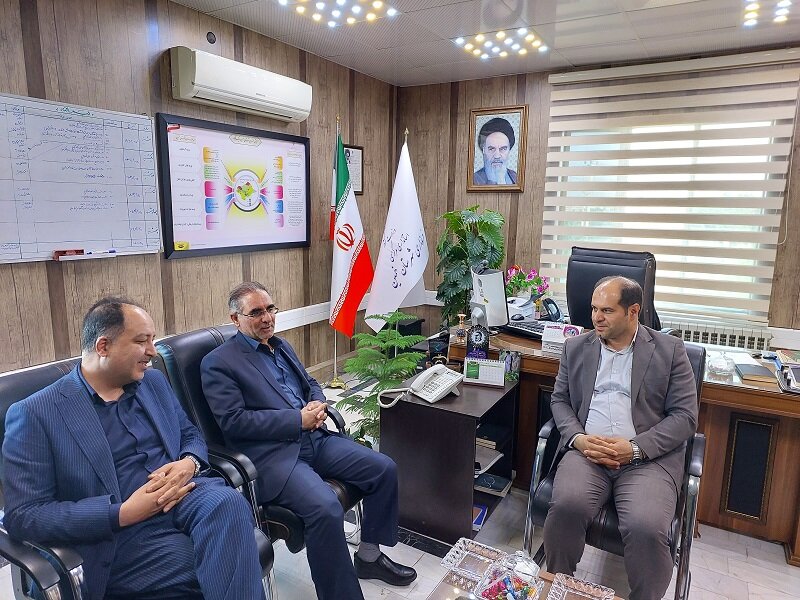 ارائه ۱۹۸ هزار خدمت سرپایی رایگان در درمانگاه تامین‌اجتماعی یادگاران حضرت امام(ره)خمین
