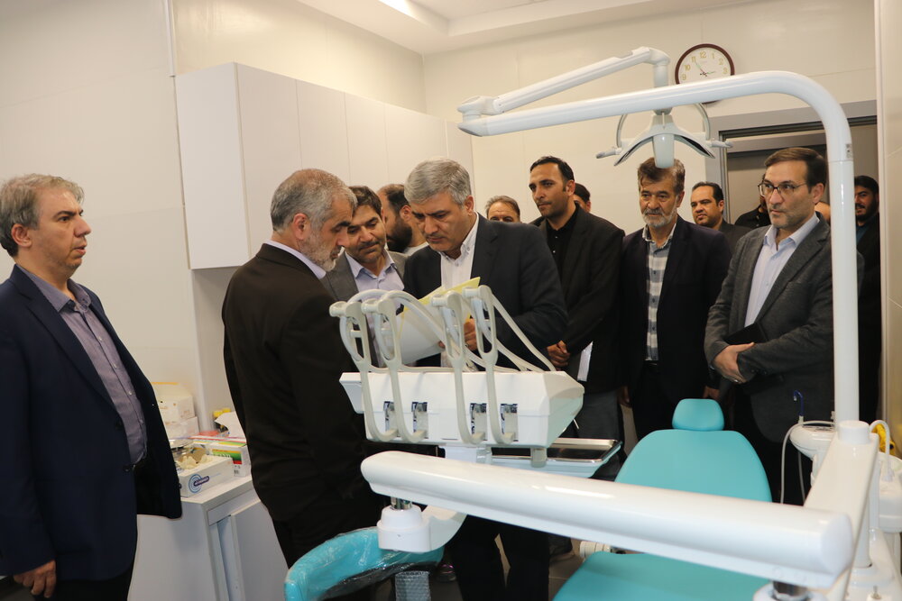 بازدید نائب رئیس مجلس شورای اسلامی از درمانگاه تامین اجتماعی نمین