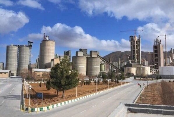 سیمان شاهرود شستا در صادرات غیرنفتی برگزیده شد