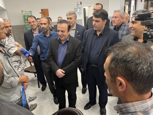 بازدید سرزده استاندار قزوین از اداره کل و شعبه سه تامین اجتماعی