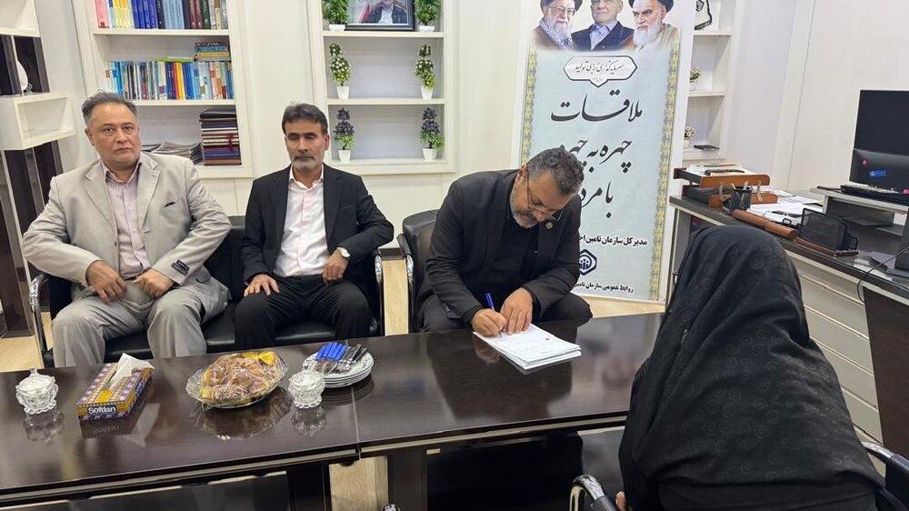 برپایی میز خدمت در شعبه دیر با حضور مدیرکل تامین اجتماعی بوشهر
