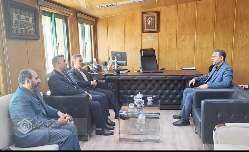 نشست تعاملی مدیرکل تامین اجتماعی زنجان با مدیریت شعب بانک رفاه استان