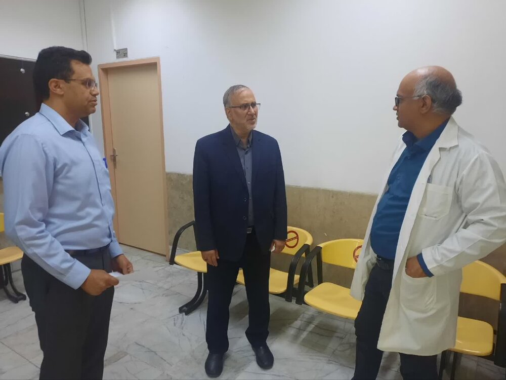 بازدید مدیر درمان تامین اجتماعی کرمان از درمانگاه شماره ۴ شهری