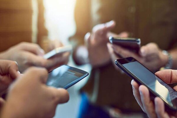 تعاملات مجازی، تنهایی واقعی
