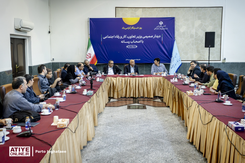 نشست میدری با اصحاب رسانه به مناسبت روز خبرنگار