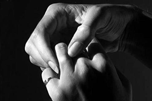 سنگ های بزرگ پیش پای ازدواج