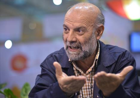 پرداخت دستمزد مناسب  بهترین راه تکریم کارگران است