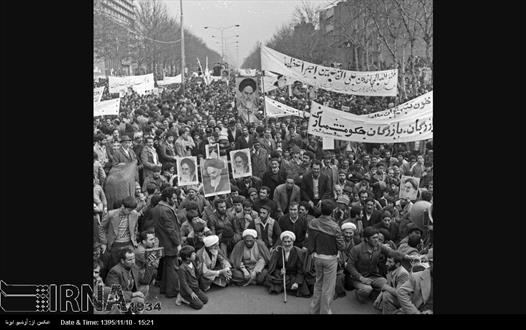 ۱۹ بهمن ۱۳۵۷- راهپیمایی مردم تهران در حمایت از حضرت امام خمینی (ره) + تصاویر
