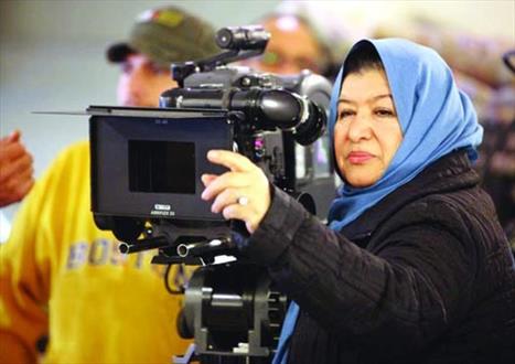 فیلم حمایت پوران درخشنده از کمپین نه به بازنشستگی زودهنگام زنان