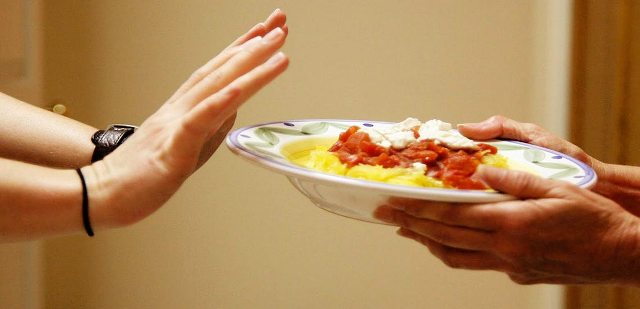 ۱۸ راه علمی برای کاهش اشتها