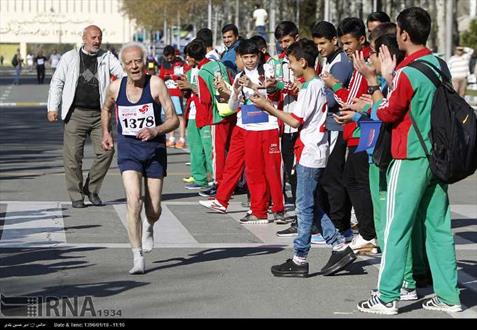 گزارش تصویری از برگزاری مسابقه دوی ماراتن در تهران