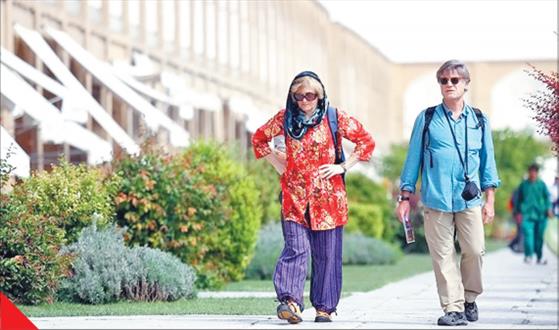 سیل گردشگر در اصفهان