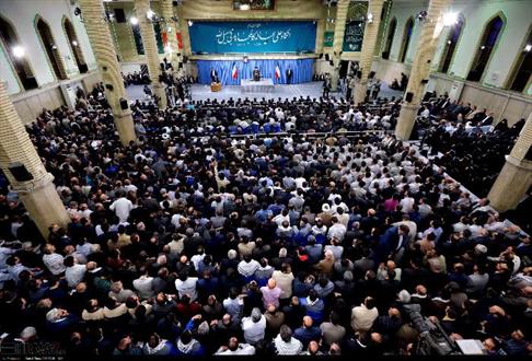 دیدار کارگران با رهبر معظم انقلاب اسلامی  + تصاویر