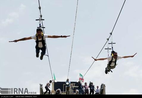 افتتاح زیپ لاین و پل معلق برج میلاد + تصاویر