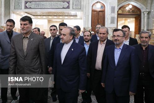 حضور مدیران وزارت ورزش در حرم امام راحل(ره)+تصاویر